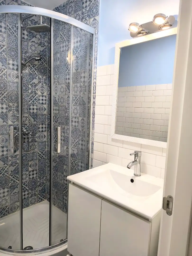 Wohnung zum Verkauf in Calle Carril San Diego, 52, Centro - Calzada - Cabo Noval Badezimmer von Wohnung zum Verkauf in Sanlúcar de Barrameda mit Balkon