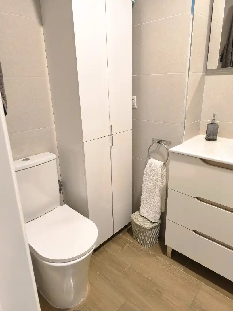 Wohnung zum Verkauf in Calle Carril San Diego, 52, Centro - Calzada - Cabo Noval Badezimmer von Wohnung zum Verkauf in Sanlúcar de Barrameda mit Balkon