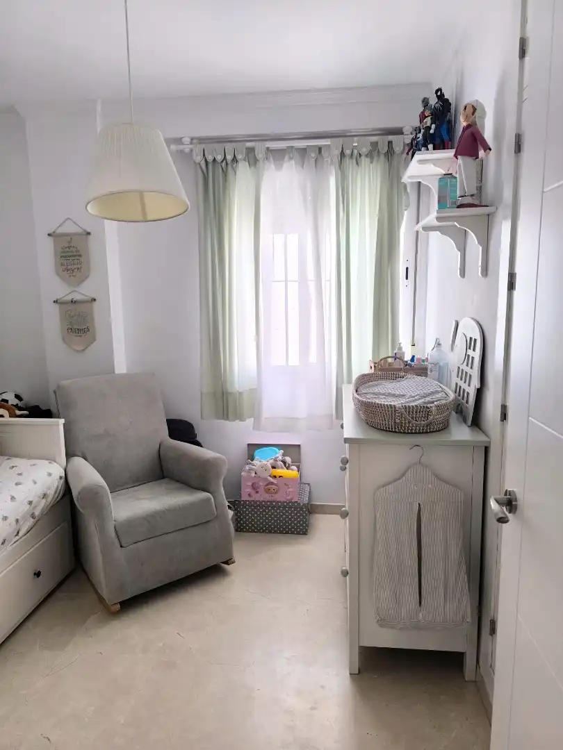Wohnung zum Verkauf in Calle Carril San Diego, 52, Centro - Calzada - Cabo Noval Schlafzimmer von Wohnung zum Verkauf in Sanlúcar de Barrameda mit Balkon