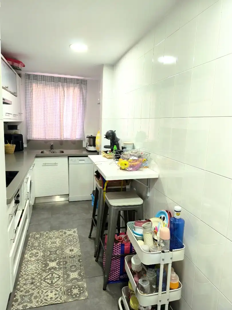 Wohnung zum Verkauf in Calle Carril San Diego, 52, Centro - Calzada - Cabo Noval Küche von Wohnung zum Verkauf in Sanlúcar de Barrameda mit Balkon