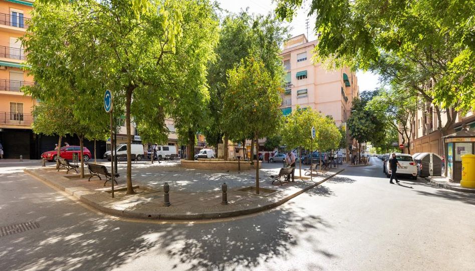 Piso de alquiler en Avenida Doctor Oloriz, 27, Plaza de Toros, Granada Capital - imagen 1 Foto 1 de Piso de alquiler en Avenida Doctor Oloriz, 27, Plaza de Toros, Granada Capital