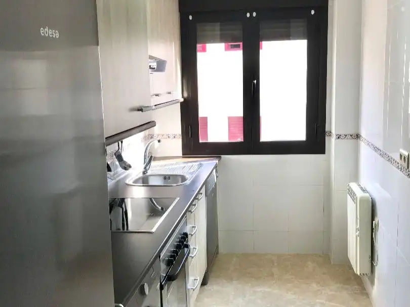 Wohnung zum Verkauf in Calle Doctor Arcadio González, 8, El Tiemblo Küche von Wohnung zum Verkauf in El Tiemblo mit Klimaanlage und Balkon
