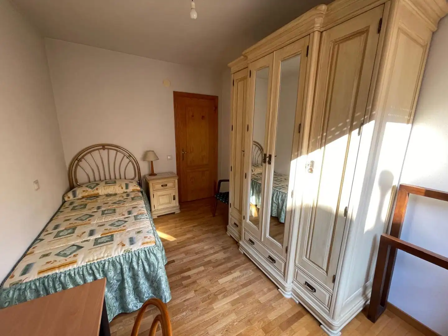 Habitación de Piso para compartir en Estella / Lizarra con Calefacción, Parquet y Amueblado