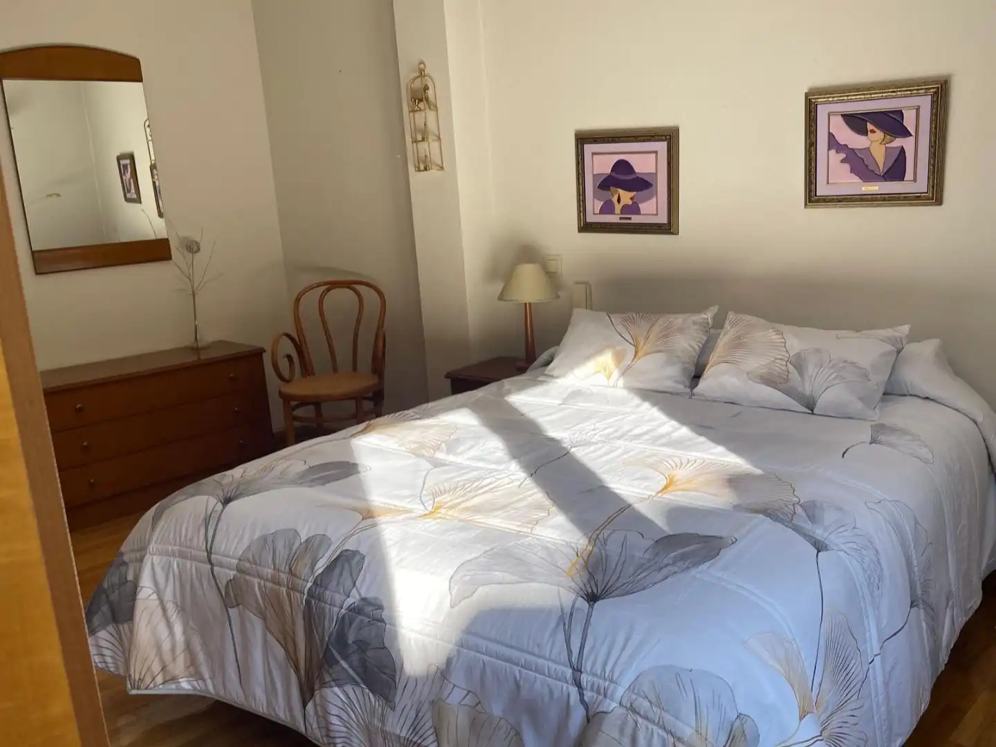 Habitación de Piso para compartir en Estella / Lizarra con Calefacción, Parquet y Amueblado