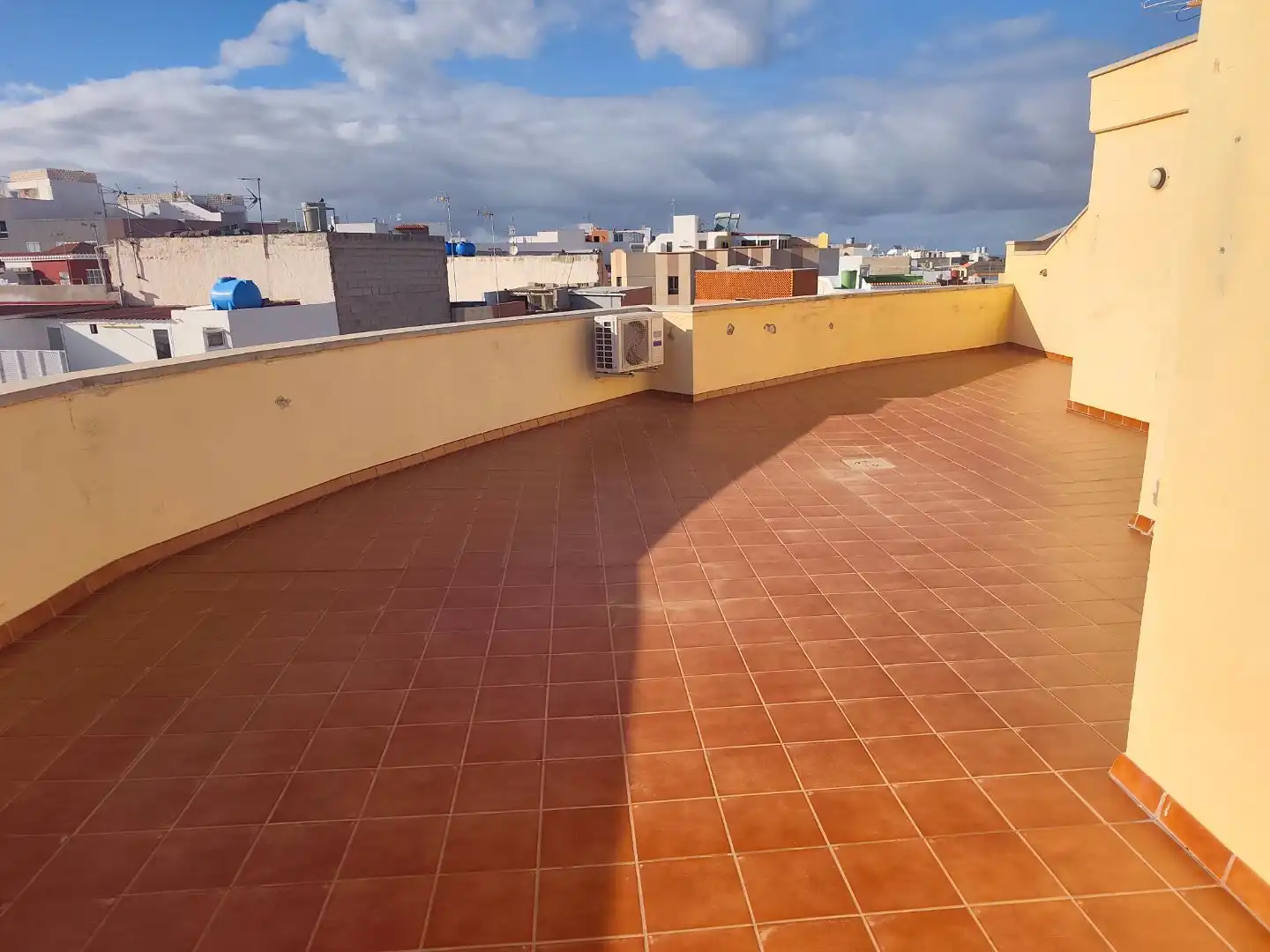 Piso en venta en Calle Baifo, 1, Carrizal Terraza de Piso en venta en Ingenio con Aire acondicionado, Calefacción y Trastero