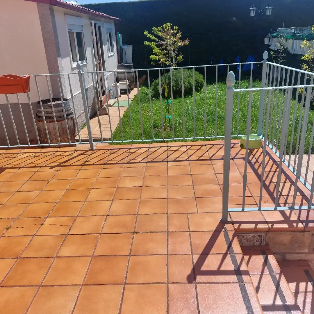 Casa o chalet en venta en Calle Camino Hondo, 1, Castrillo del Val Terraza de Casa o chalet en venta en Castrillo del Val con Calefacción, Jardín privado y Terraza
