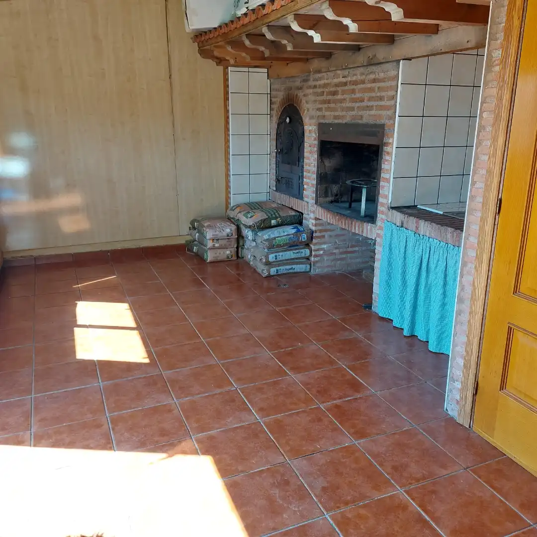 Casa o chalet en venta en Calle Camino Hondo, 1, Castrillo del Val Casa o chalet en venta en Castrillo del Val con Calefacción, Jardín privado y Terraza