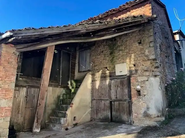 Außenansicht von Wohnung zum Verkauf in Oviedo  mit Privatgarten, Terrasse und Abstellraum