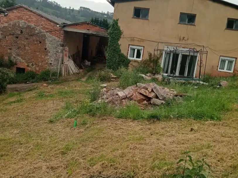 Wohnung zum Verkauf in Oviedo  mit Privatgarten, Terrasse und Abstellraum