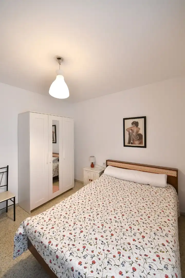 Flat for rent in Calle Cardenal Torquemada, 3, Las Ventas Bedroom of Flat for rent in León Capital with Heating, Furnished and Video intercom
