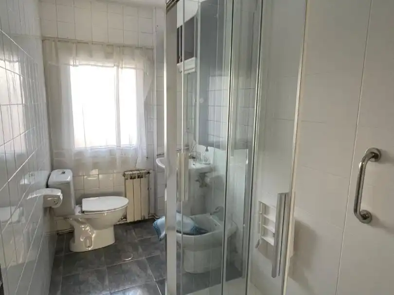 Bathroom of Flat for rent in Gijón 