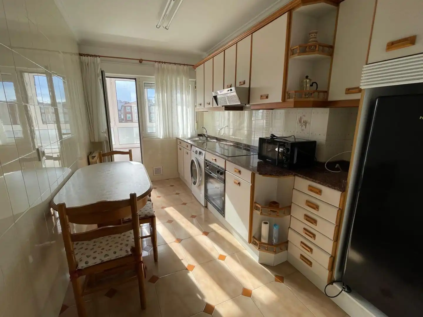 Kitchen of Flat for rent in Gijón 