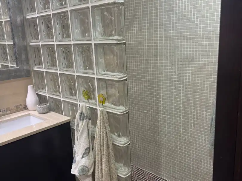 Bathroom of Flat for rent in Estepona