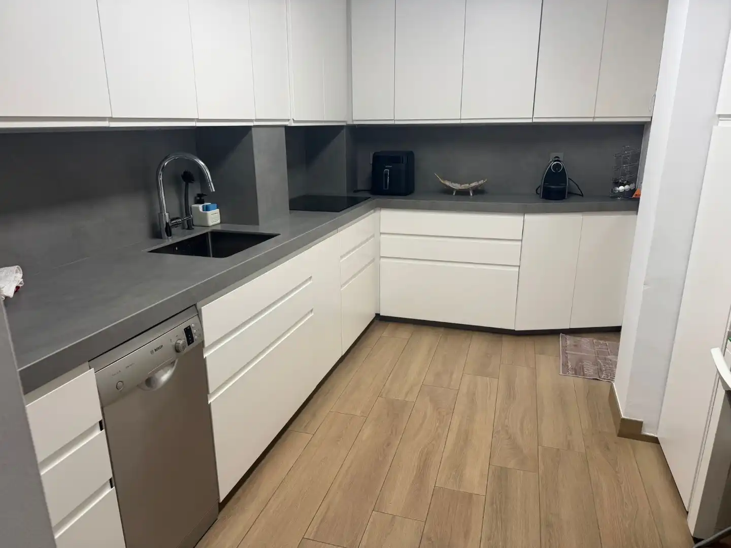 Kitchen of Flat for rent in Estepona
