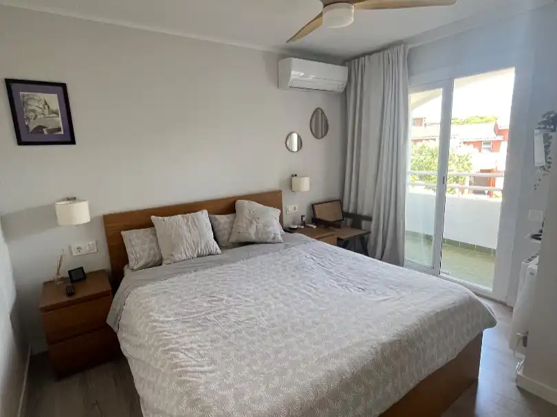 Pis en venda a Carrer de Amadeu Vives, 15, Urbanitzacions Dormitori de Pis en venda en Sant Pol de Mar amb Aire condicionat, Terrassa i Piscina