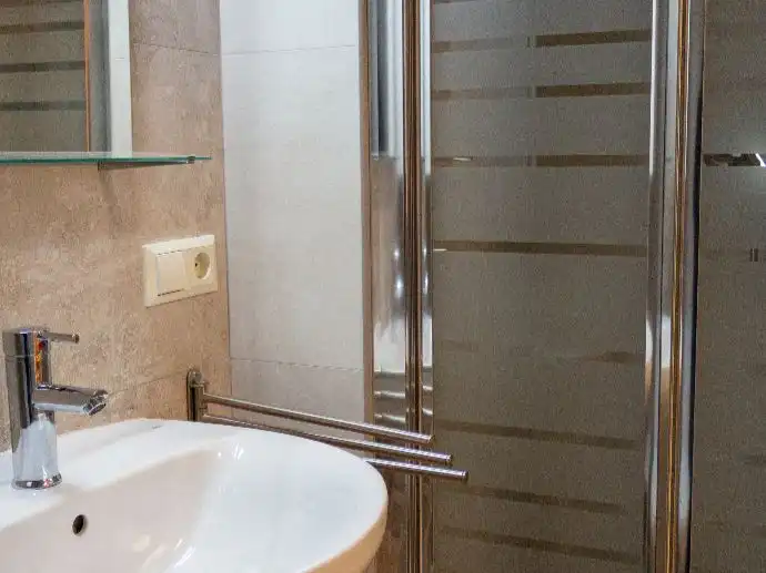 Wohnung zur Miete in Carrer Ximenez, 22, Hospital - Plaza del Real Badezimmer von Wohnung zur Miete in Castellón de la Plana / Castelló de la Plana mit Klimaanlage