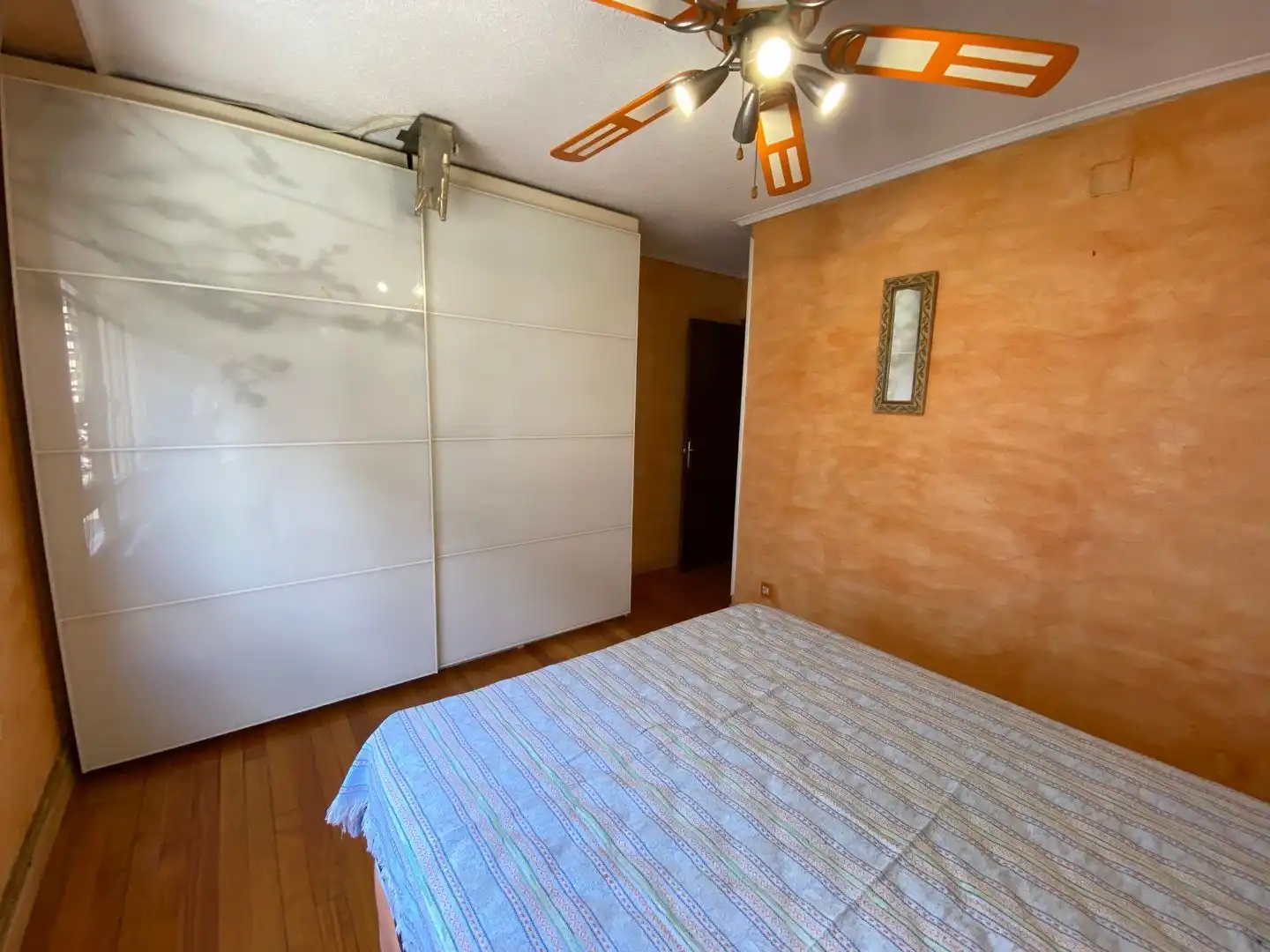 Piso en venta en Calle Baldomero Villegas, 1, Santoña Habitación de Piso en venta en Santoña con Terraza