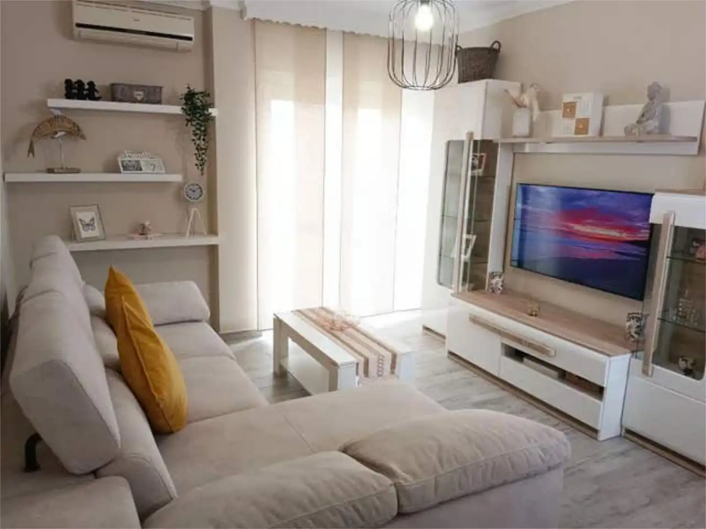 Wohnung zum Verkauf in Campillos Wohnzimmer von Wohnung zum Verkauf in Campillos mit Terrasse