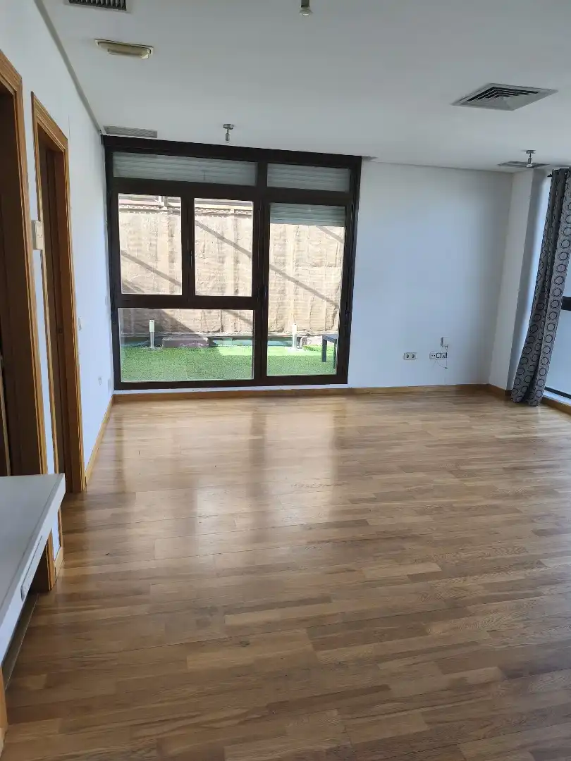 Wohnung zur Miete in Avenida de José Hierro, 92, Rivas Futura Wohnung zur Miete in Rivas-Vaciamadrid mit Privatgarten, Parkett und Terrasse