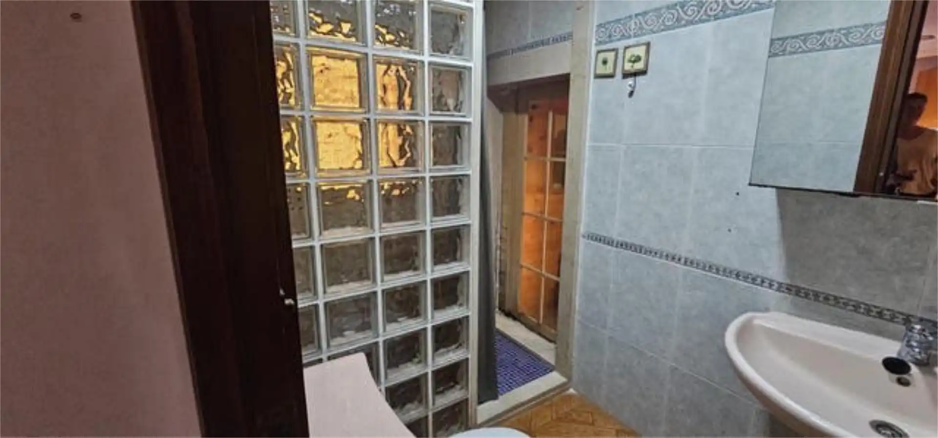Bany de Casa adosada en venda en Algueña amb Jardí privat, Terrassa i Traster