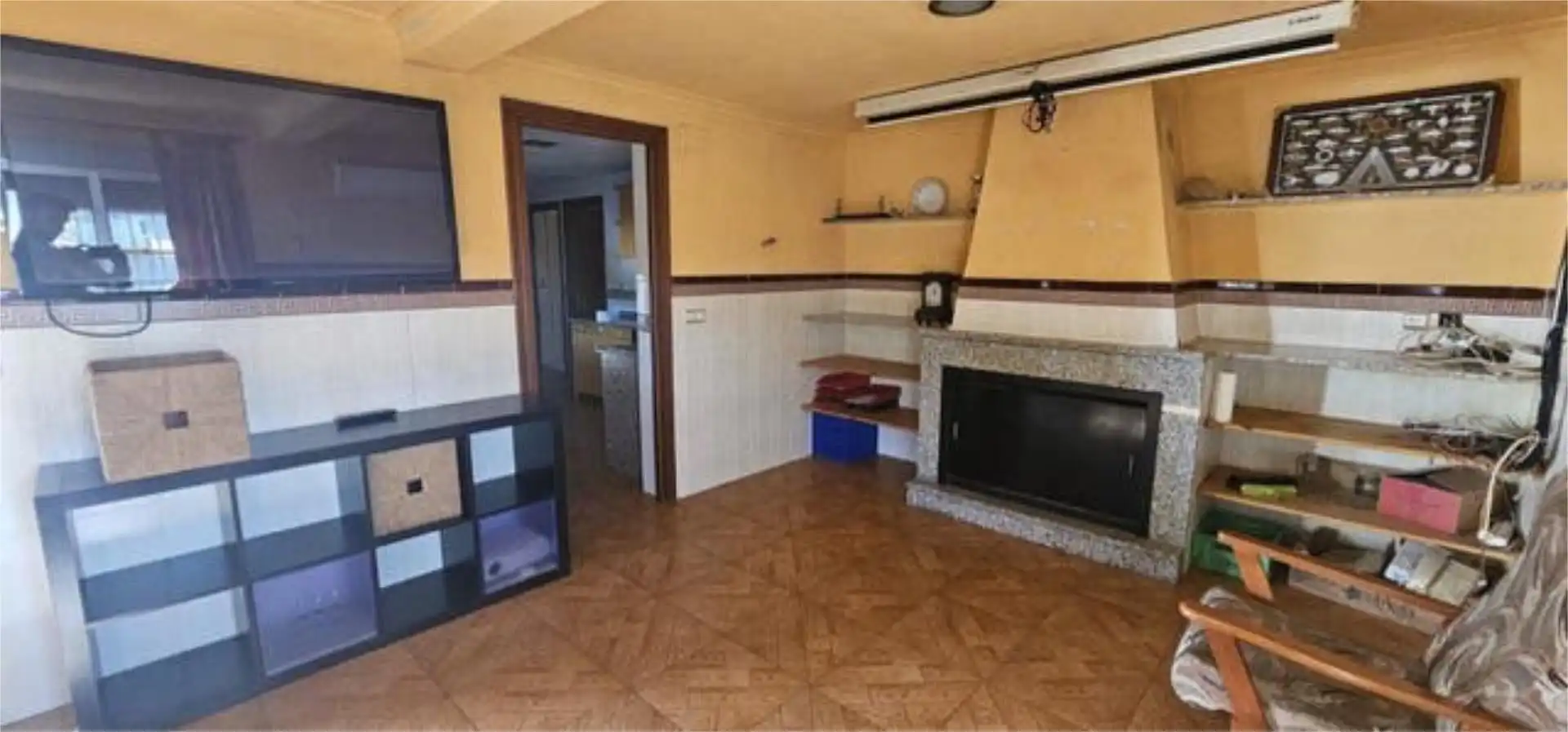 Casa adosada en venda en Algueña amb Jardí privat, Terrassa i Traster