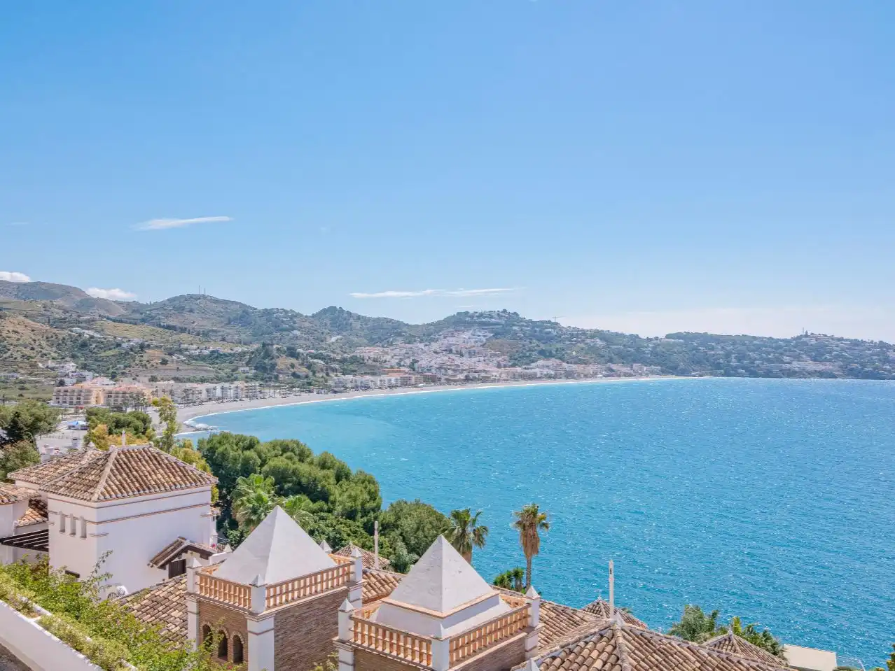 Exterior view of Flat for sale in Almuñécar  with Air Conditioner, Terrace and Swimming Pool