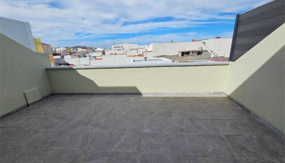 Ático de alquiler en Vecindario - El Doctoral - Cruce de Sardina, Santa Lucía de Tirajana - imagen 1 Foto 1 de Ático de alquiler en Vecindario - El Doctoral - Cruce de Sardina, Santa Lucía de Tirajana