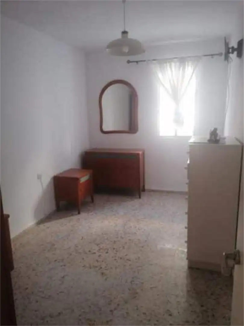 Apartament en venda a Centro - Calzada - Cabo Noval Dormitori de Apartament en venda en Sanlúcar de Barrameda