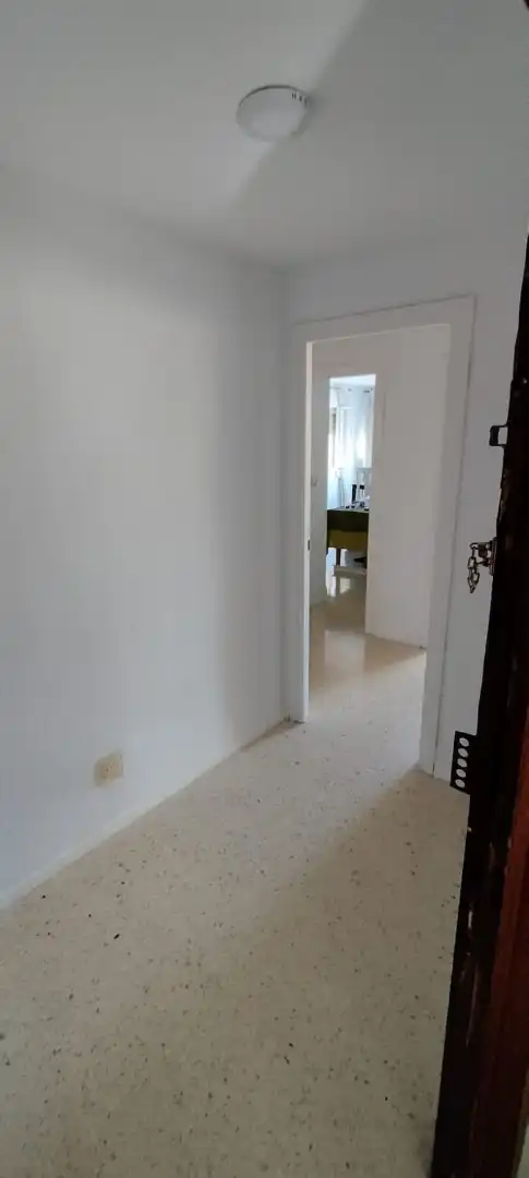 Habitación en Avenida de la Paz, 95, El Plantinar – Avda. La Paz - El Juncal Habitación en Avenida de la Paz, 95, El Plantinar – Avda. La Paz - El Juncal