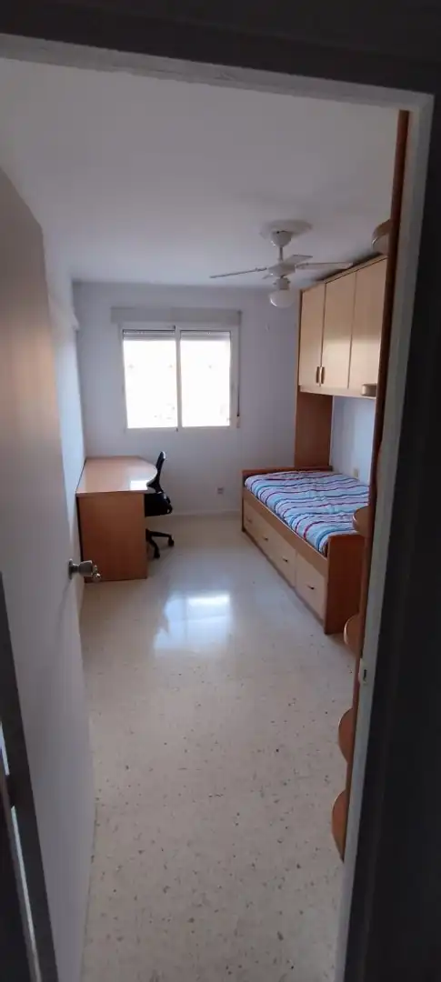Habitación en Avenida de la Paz, 95, El Plantinar – Avda. La Paz - El Juncal Habitación en Avenida de la Paz, 95, El Plantinar – Avda. La Paz - El Juncal
