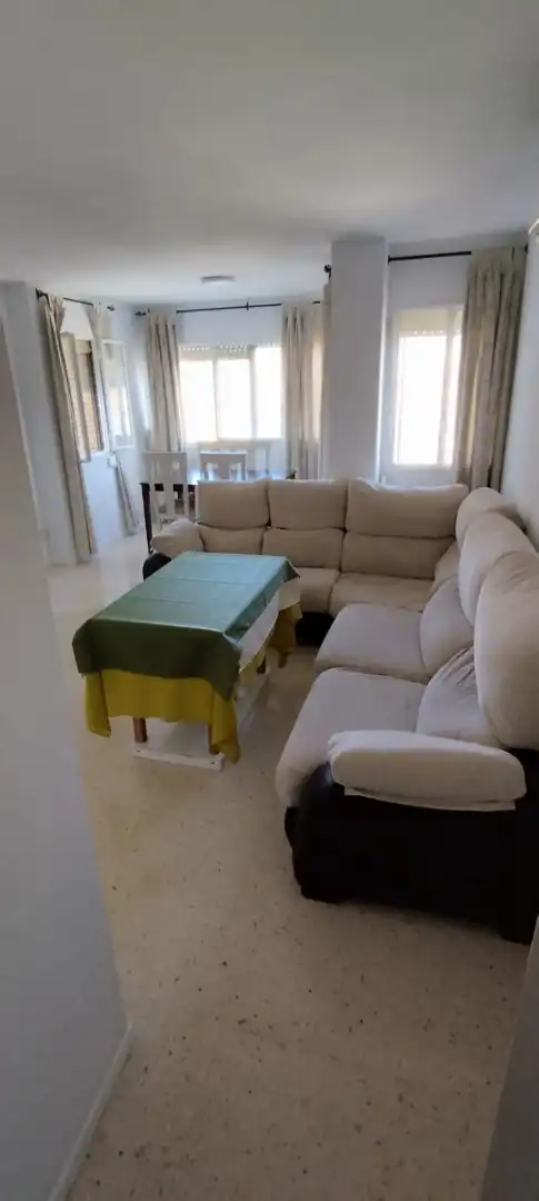Habitación en Avenida de la Paz, 95, El Plantinar – Avda. La Paz - El Juncal Habitación en Avenida de la Paz, 95, El Plantinar – Avda. La Paz - El Juncal