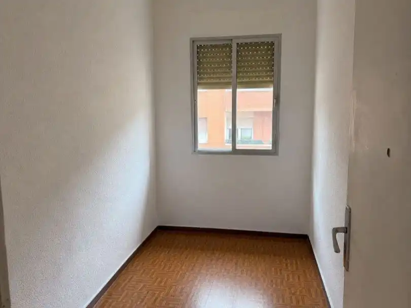 Piso en venta en Calle de los Cacereños, 41, Villaverde Alto Habitación de Piso en venta en Madrid con Terraza
