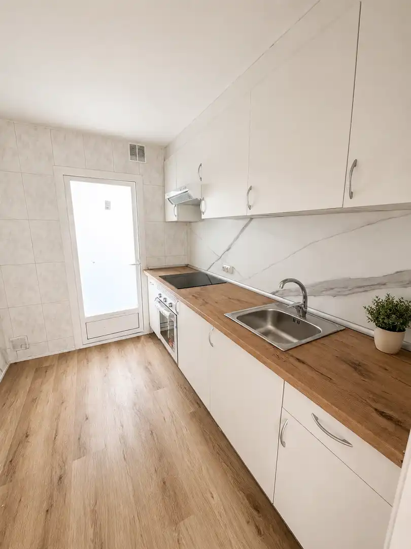 Piso en venta en Carrer de Lluís Companys, 61c, Santa Perpètua de Mogoda Cocina de Piso en venta en Santa Perpètua de Mogoda