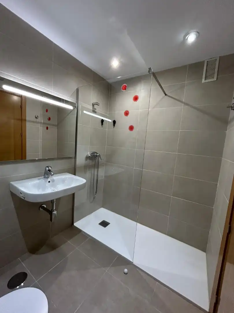 Bathroom of Flat for rent in Humanes de Madrid  with Heating, Parquet flooring and Furnished