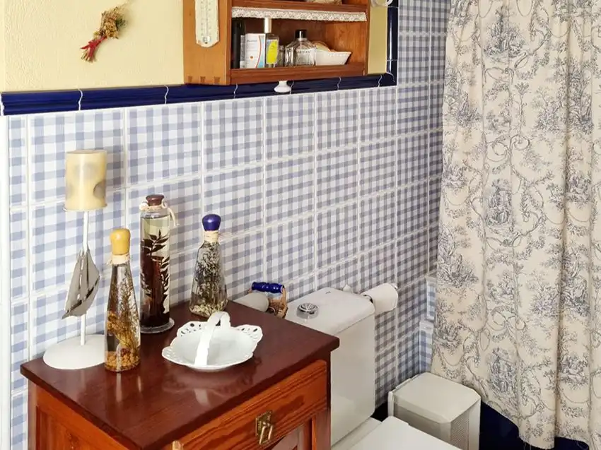 Piso en venta en CP-6102, 2, Ortigueira Baño de Piso en venta en Ortigueira con Jardín privado