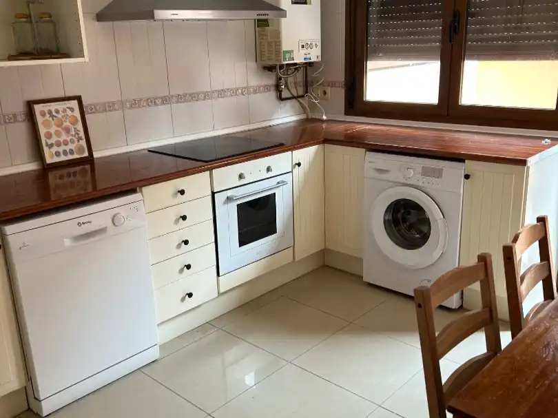 Casa o chalet en venta en Calle Alegría, 32, Azucaica Cocina de Casa o chalet en venta en Toledo con Aire acondicionado, Calefacción y Parquet