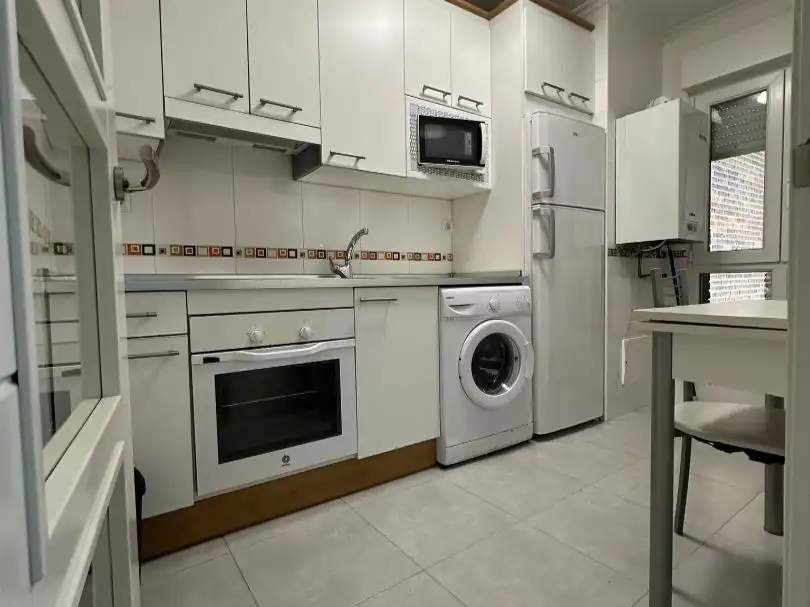 Flat for rent in Calle Ntra. Señora de Sonsoles, 7, Sur Kitchen of Flat for rent in Ávila with Heating, Parquet flooring and Furnished
