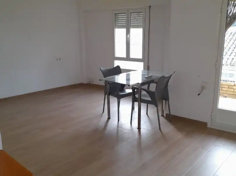 Einfamilien-Reihenhaus zum Verkauf in Calle Actor Rivelles, 1, Buñol Esszimmer von Einfamilien-Reihenhaus zum Verkauf in Buñol mit Klimaanlage, Terrasse und Balkon