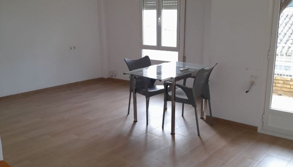 Einfamilien-Reihenhaus zum Verkauf in Calle Actor Rivelles, 1, Buñol, Valencia - Bild 1 Foto 1 von Einfamilien-Reihenhaus zum Verkauf in Calle Actor Rivelles, 1, Buñol, Valencia