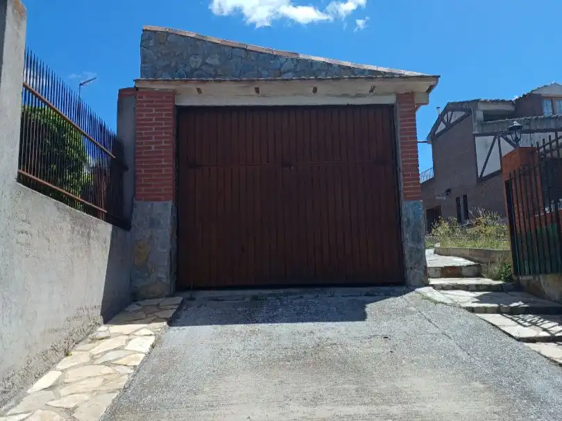 Aparcament de Casa o xalet en venda en Paracuellos de Jarama amb Aire condicionat, Calefacció i Jardí privat