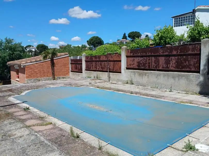 Piscina de Casa o xalet en venda en Paracuellos de Jarama amb Aire condicionat, Calefacció i Jardí privat