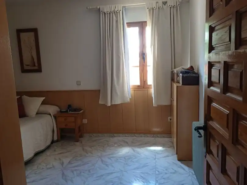 Dormitori de Casa o xalet en venda en Paracuellos de Jarama amb Aire condicionat, Calefacció i Jardí privat