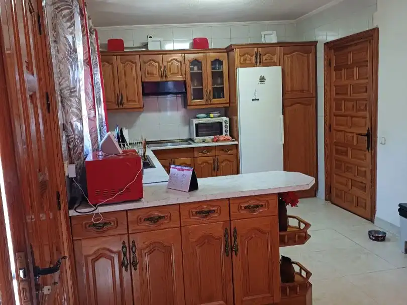 Cuina de Casa o xalet en venda en Paracuellos de Jarama amb Aire condicionat, Calefacció i Jardí privat