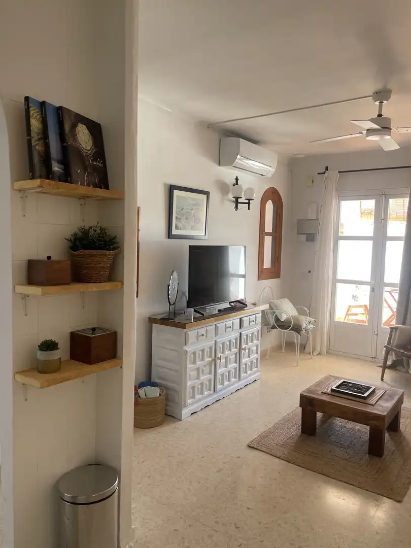 Piso en venta en Calle Capuchinos, 110, Capistrano Sala de estar de Piso en venta en Nerja con Aire acondicionado, Terraza y Piscina