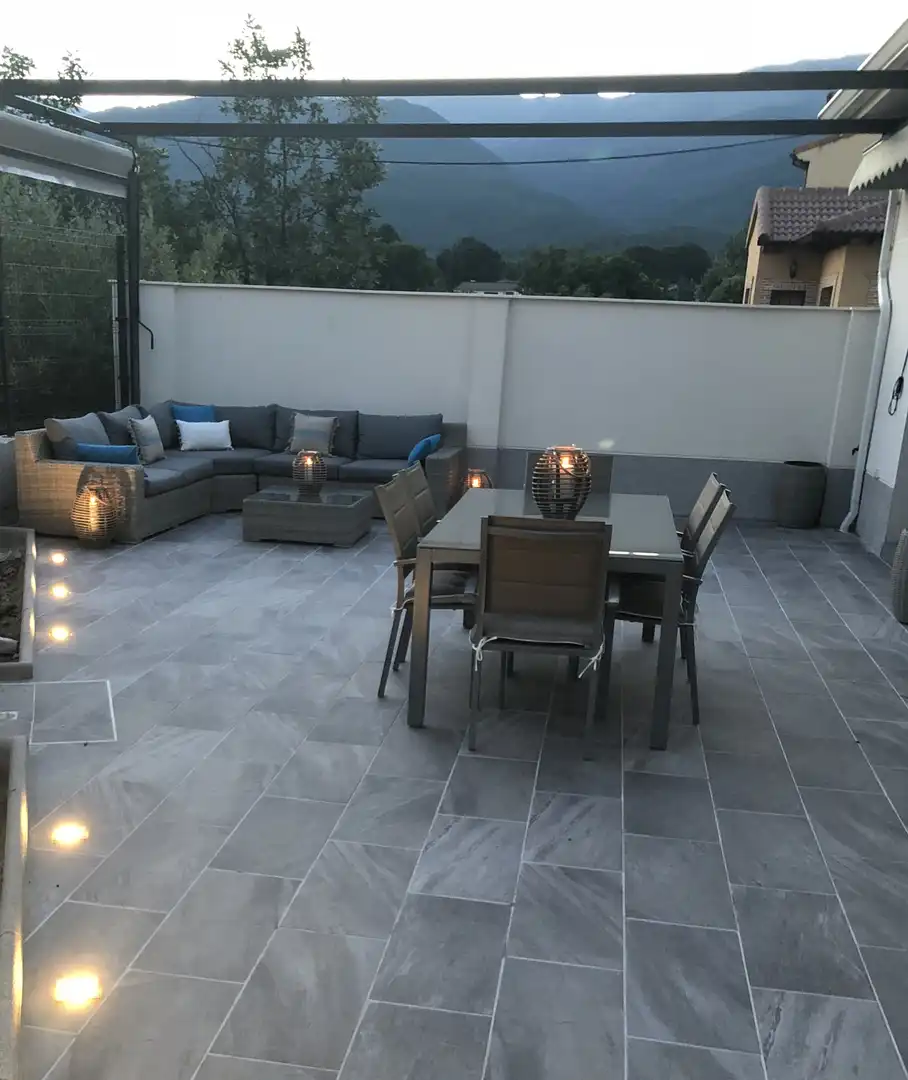 Casa o chalet en venta en ኡርባኒሳሲኦን ላስ ሞሬራስ, 28, La Adrada Terraza de Casa o chalet en venta en La Adrada con Terraza y Balcón