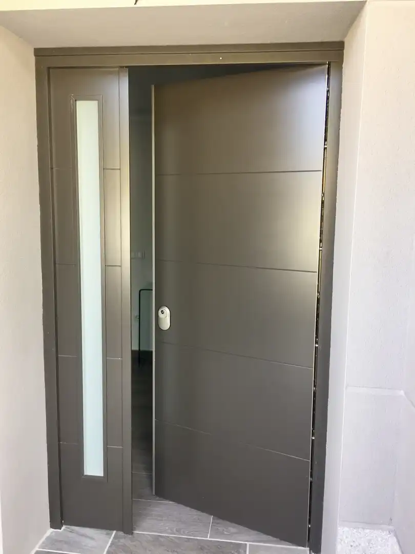 Casa o chalet en venta en ኡርባኒሳሲኦን ላስ ሞሬራስ, 28, La Adrada Casa o chalet en venta en La Adrada con Terraza y Balcón