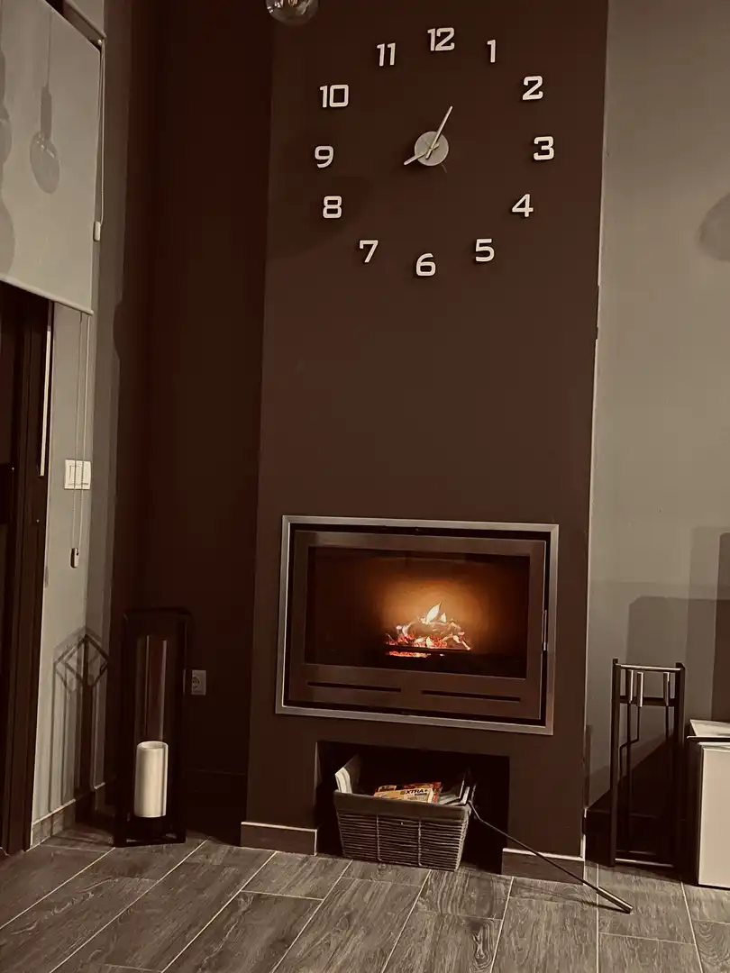 Casa o chalet en venta en ኡርባኒሳሲኦን ላስ ሞሬራስ, 28, La Adrada Sala de estar de Casa o chalet en venta en La Adrada con Terraza y Balcón