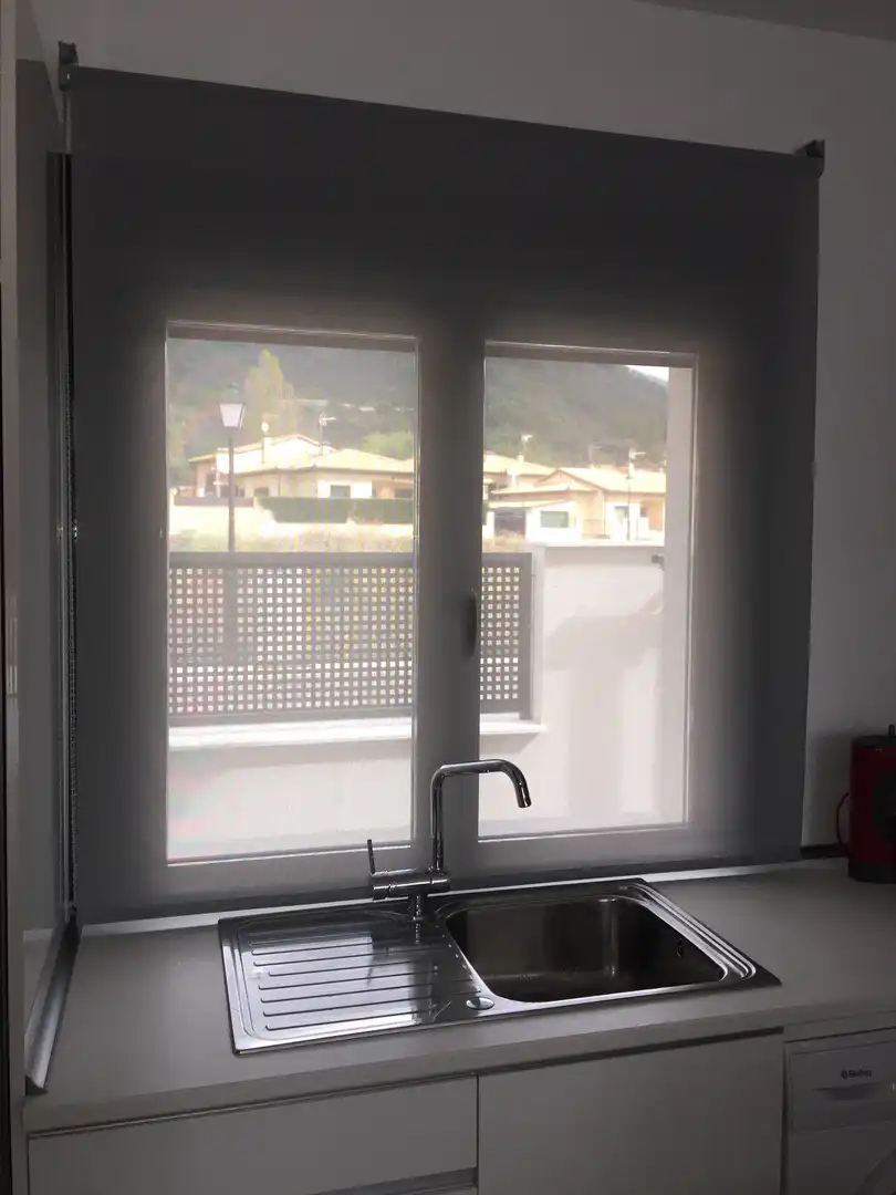 Casa o chalet en venta en ኡርባኒሳሲኦን ላስ ሞሬራስ, 28, La Adrada Habitación de Casa o chalet en venta en La Adrada con Terraza y Balcón