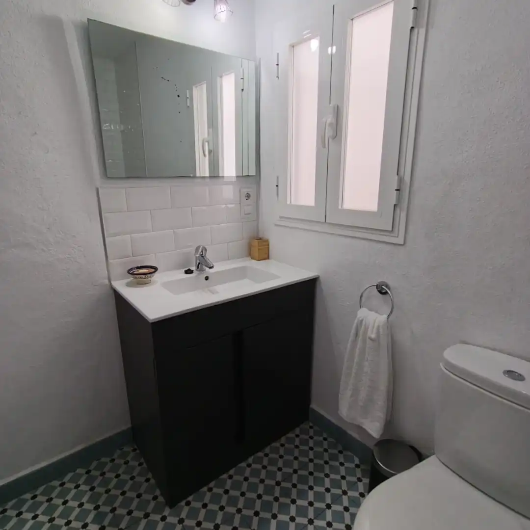 Wohnung zum Verkauf in Calle Paseo de las Cobijadas, 39, Vejer de la Frontera Badezimmer von Wohnung zum Verkauf in Vejer de la Frontera mit Klimaanlage, Terrasse und Balkon