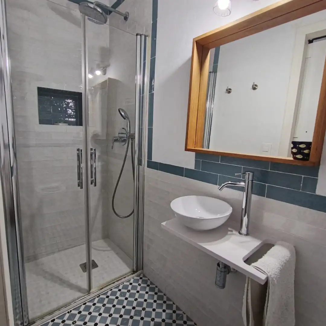 Wohnung zum Verkauf in Calle Paseo de las Cobijadas, 39, Vejer de la Frontera Badezimmer von Wohnung zum Verkauf in Vejer de la Frontera mit Klimaanlage, Terrasse und Balkon
